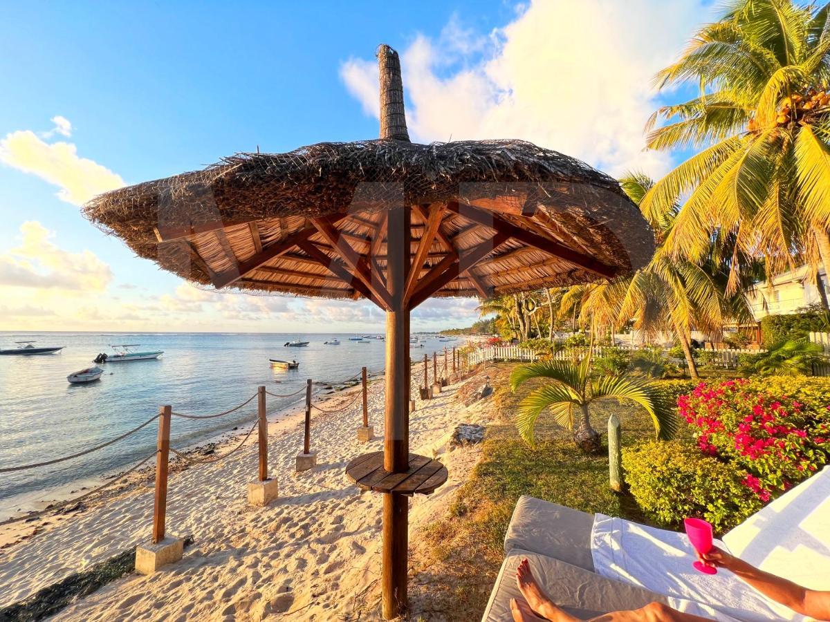 Caro'S Beachfront Trou aux Biches Exterior foto