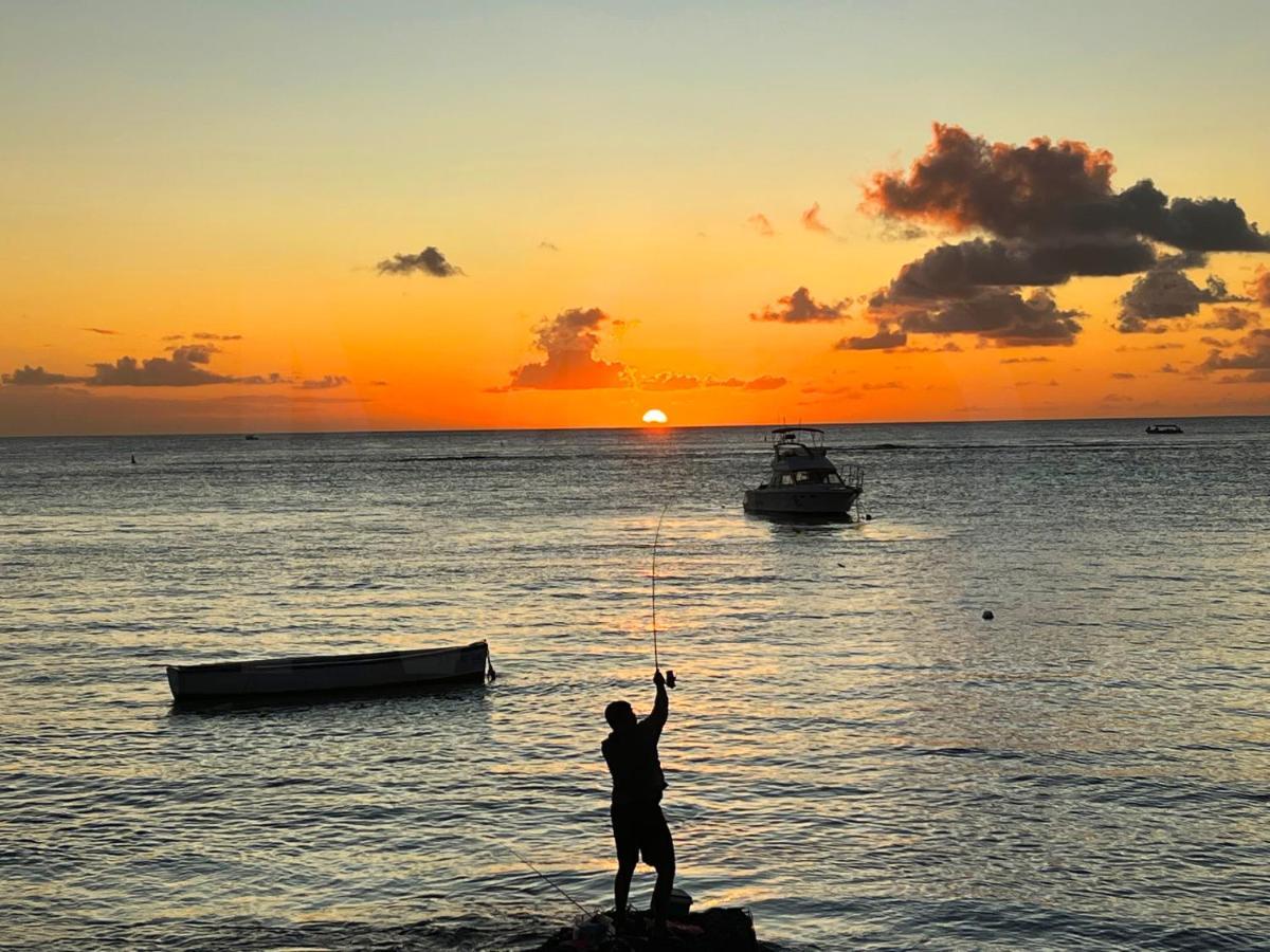 Caro'S Beachfront Trou aux Biches Exterior foto